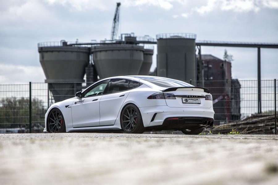  Tesla Model S P100D by  Prior Design 2017 года  (фото 6 из 14)